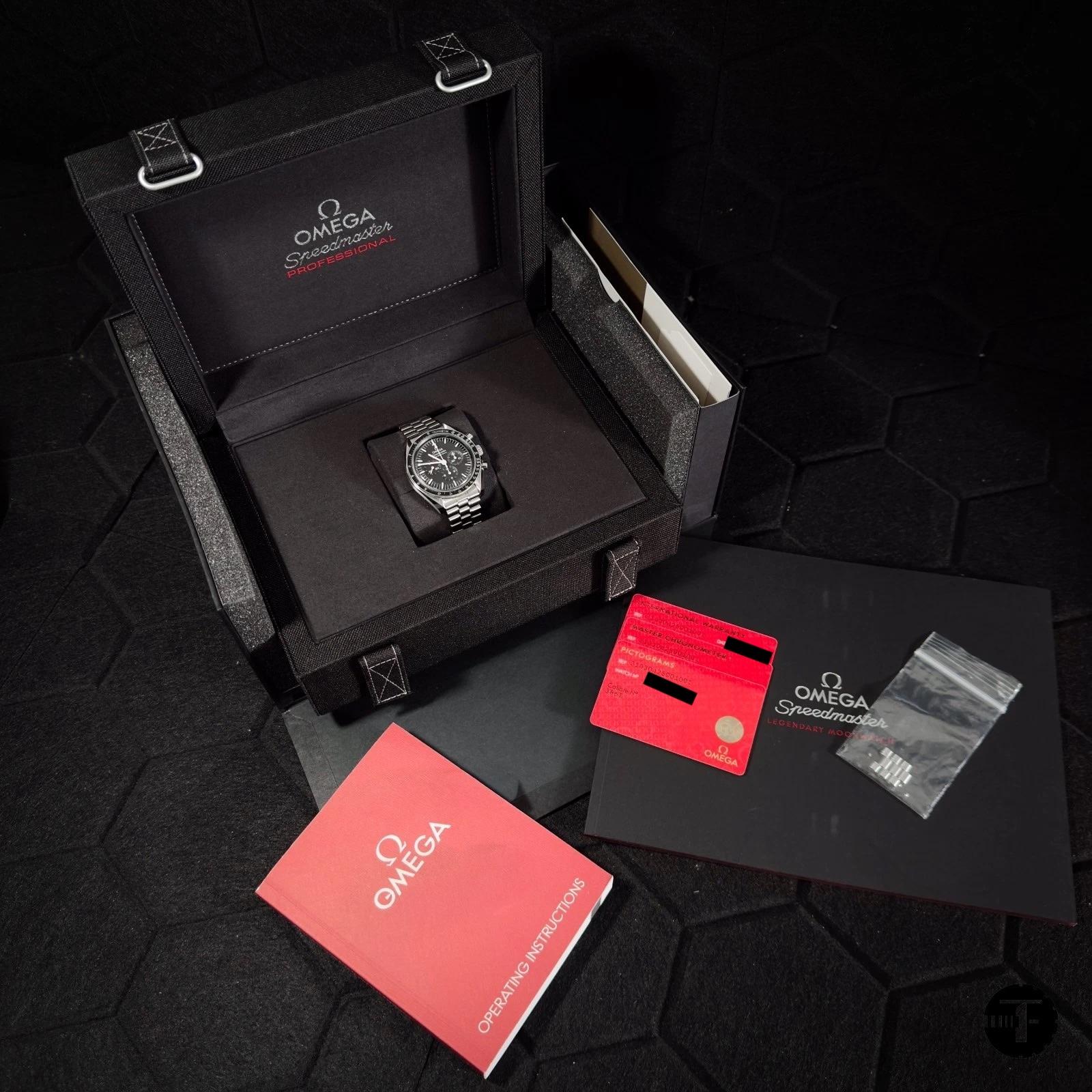 2025 Omega Speedmaster Moonwatch Hesalite